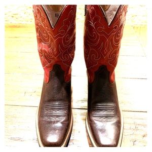 Ariat Women’s cowgirl boots